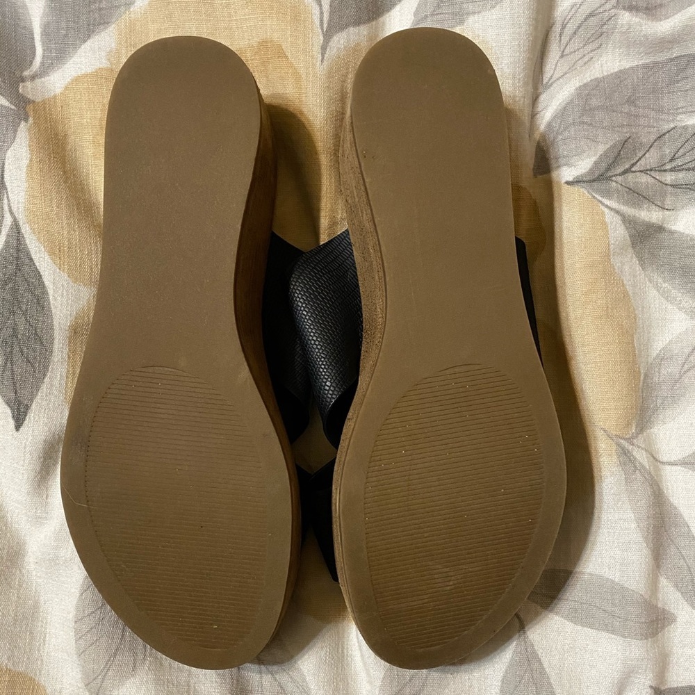 Coconuts by Matisse Black Wedge Slip On Sandal NWOT - Picture 5 of 11